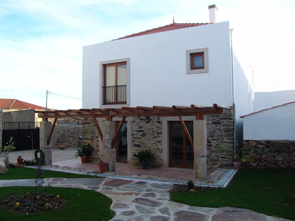 Casa Santa Catarina Hotel Penha Garcia Exterior photo