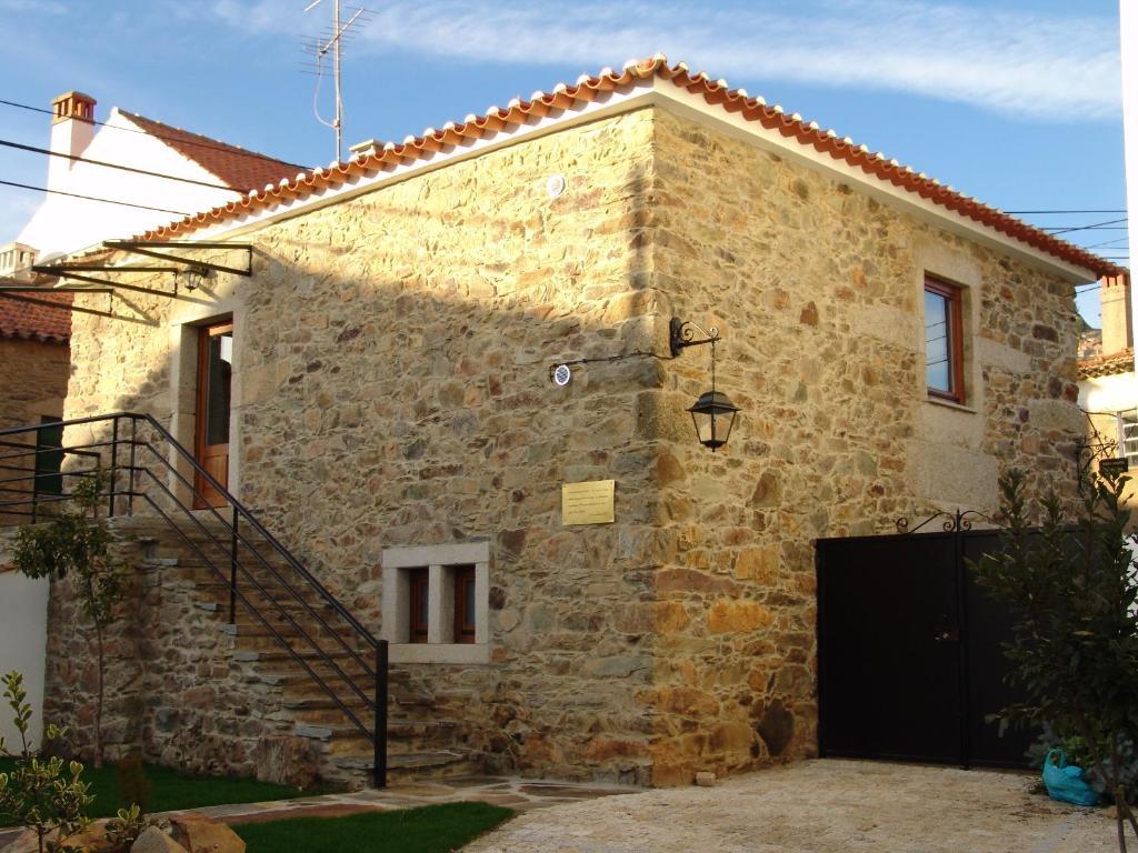 Casa Santa Catarina Hotel Penha Garcia Exterior photo